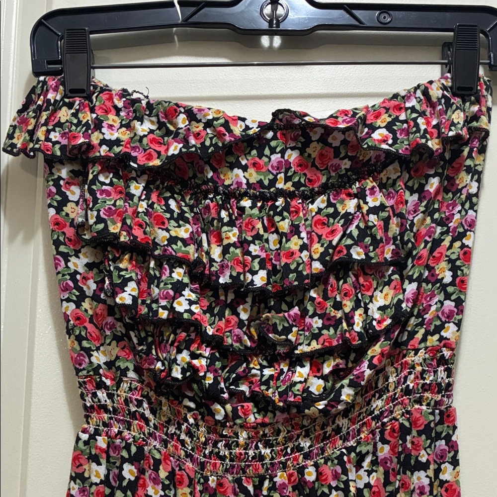 Floral Ruffle Jumpsuit size large - Picture 4 of 5